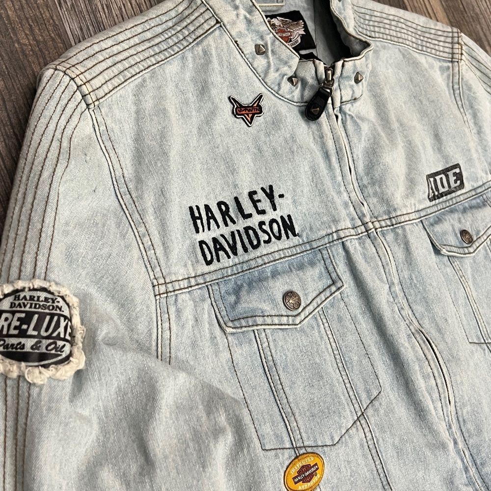 🔥 Vtg HARLEY-DAVIDSON  Womens Light Blue Denim Jacket Patches & Studded Collar‎